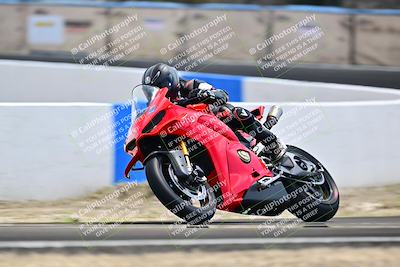 media/Apr-18-2025-TrackDaz (Fri) [[45f5874c44]]/B Group/Session 4 (Turn 6 - Outside)/